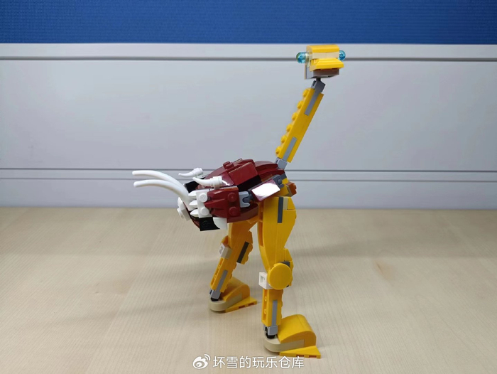 什么狮子野猪竟不敌鸵鸟试玩乐高创意百变31112鸵鸟