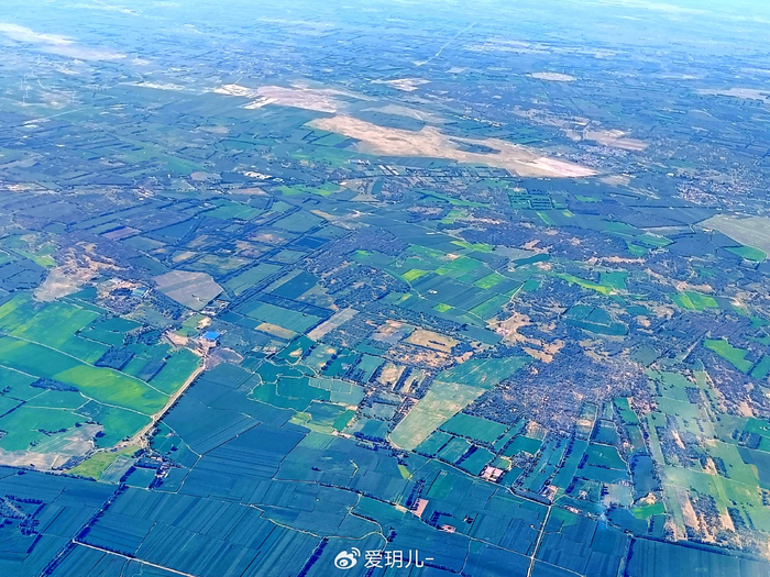 飞机上俯瞰大地如画,原创拍摄