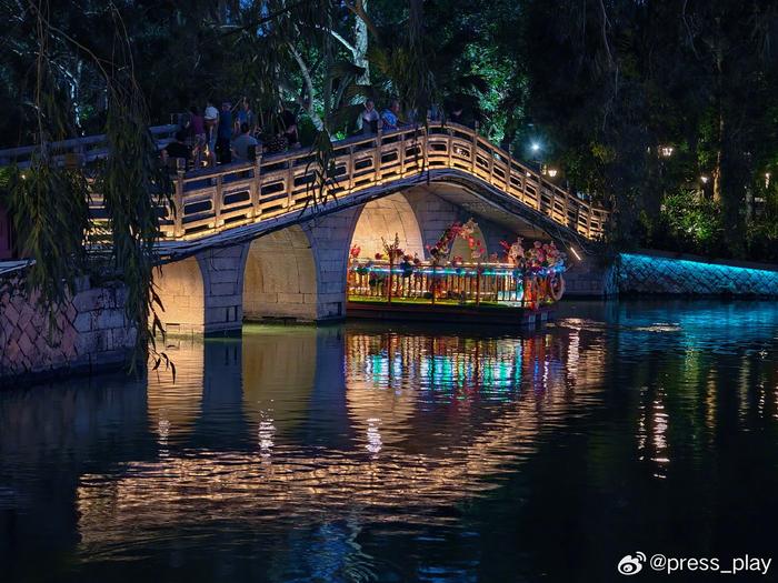 福州西湖公园夜景图片