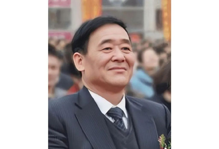 刘伯香奇怪的是,2011年后,亚伦在地产领域动作寥寥,2018年后,官网也不