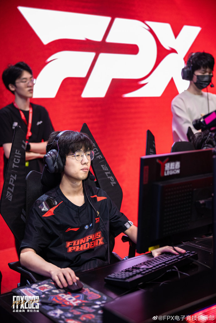 fpx电子竞技俱乐部小凤凰调试日
