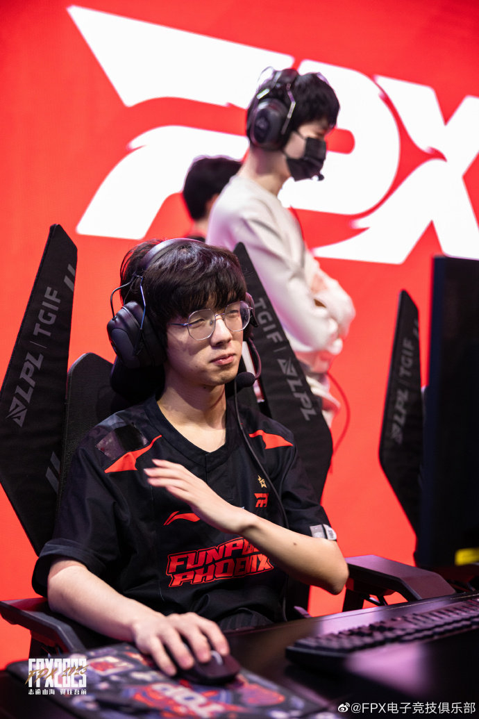 fpx电子竞技俱乐部小凤凰调试日