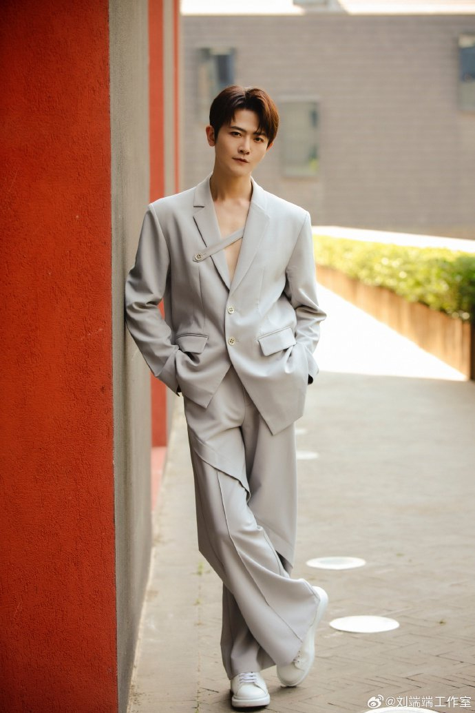 因为《庆余年 2》开播,看到了刘端端和付辛博相互吹捧,真是有趣极了