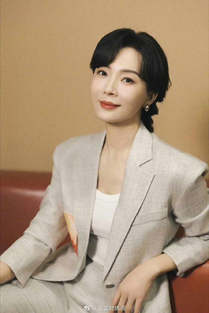 陈数受邀出席《人物》年度女性力量盛典演讲 获"笃定的力量"荣誉|人物