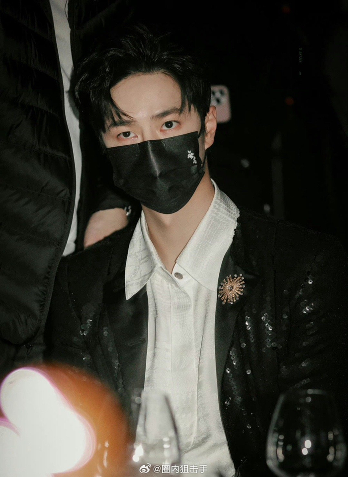 王一博参加广电座谈会手里拿的还是《无名》的文件袋……|无名|王一博