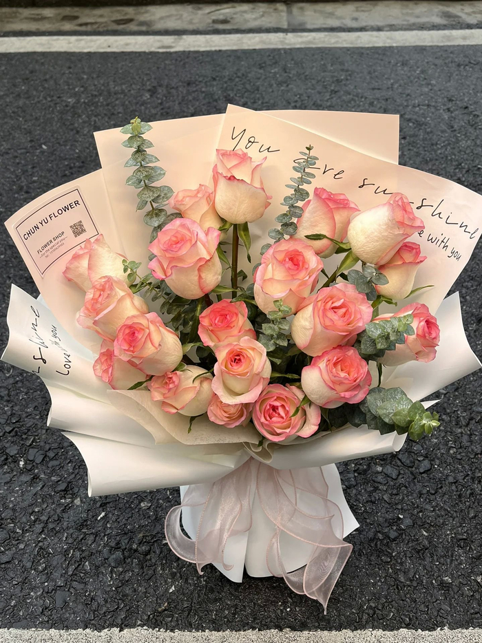 浪漫粉色ins鲜花背景图