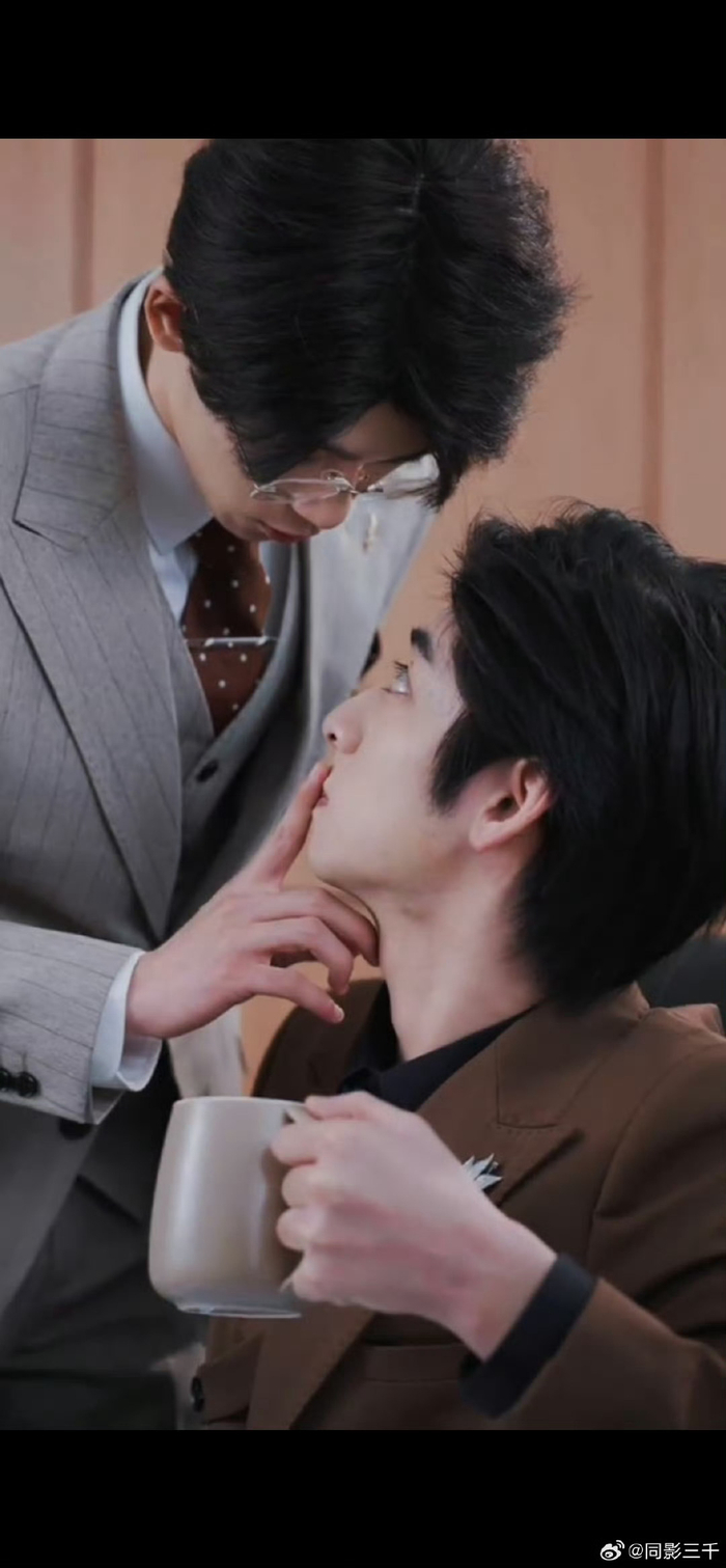 国《段秘书为何那样》21集短剧完结,天降霸道秘书&竹马痴情少爷|段秘书为何那样|少爷|竹马