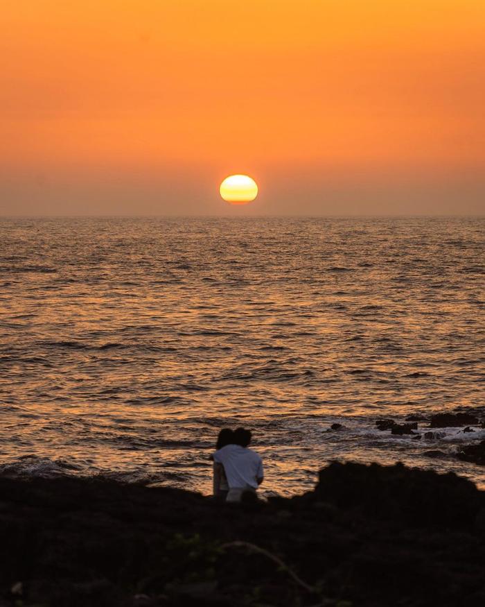 沿着济州岛西海岸