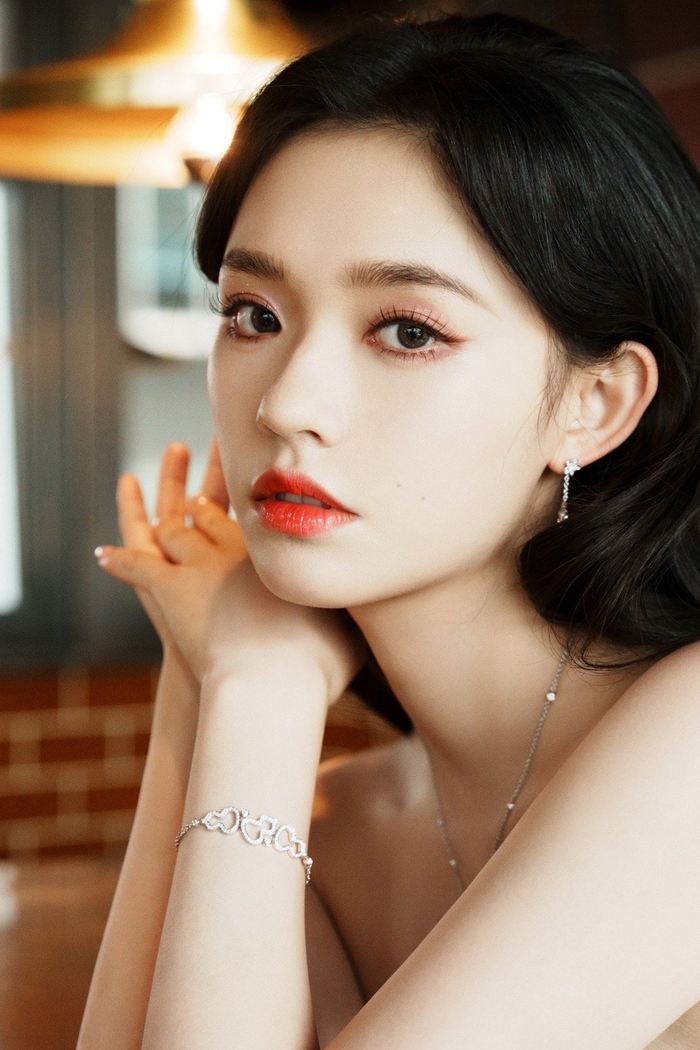 小允新look业传送复古的精致79