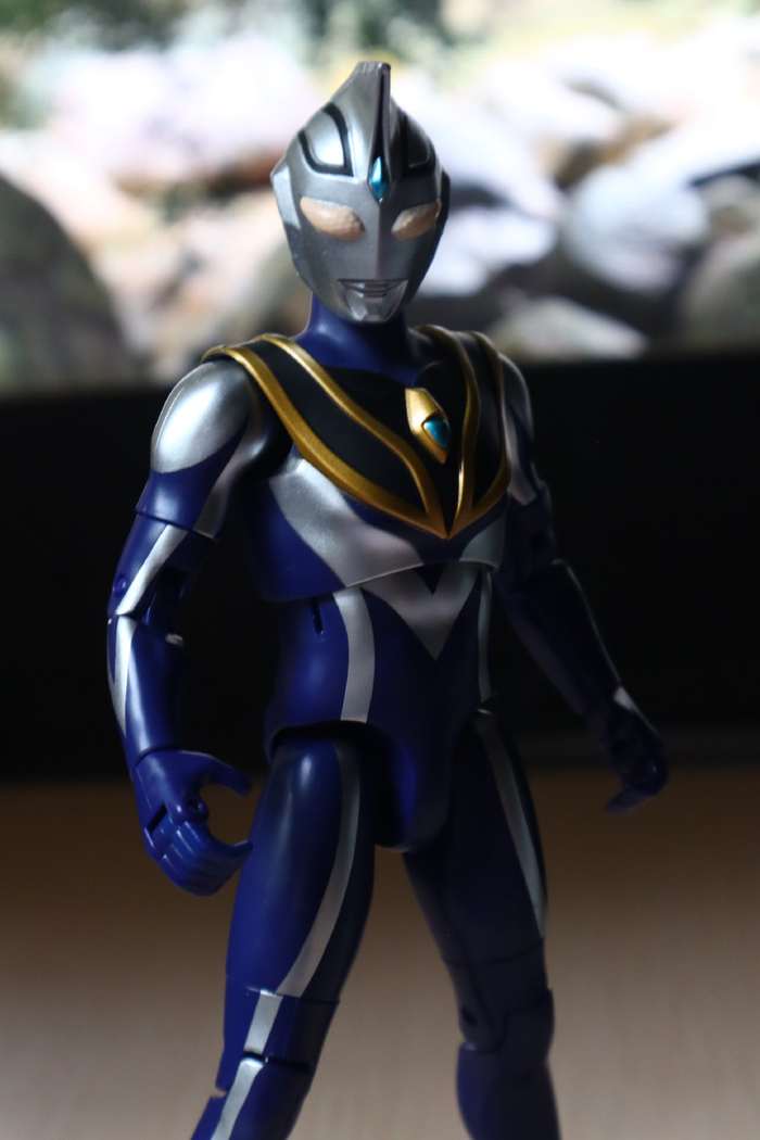 开播25周年买了套国代的盖亚阿古茹奥特发声超可动