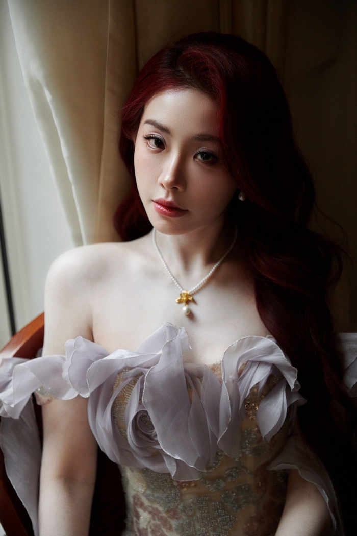 花仙子喻言送来巴黎明信片