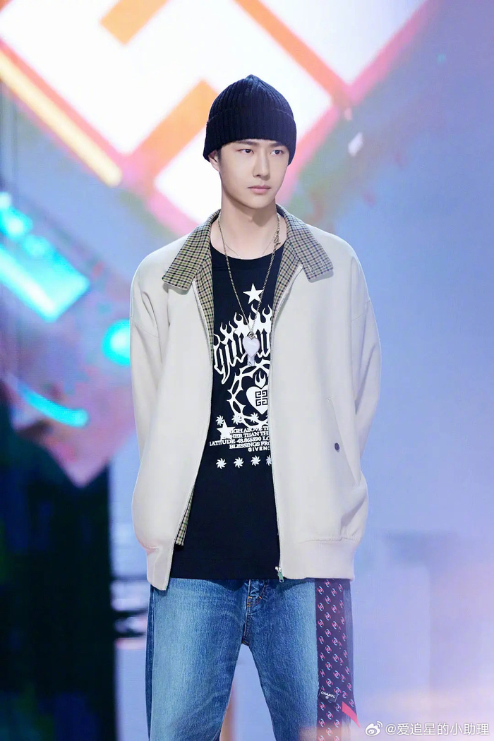 王一博近期的活动为什么都在戴帽子