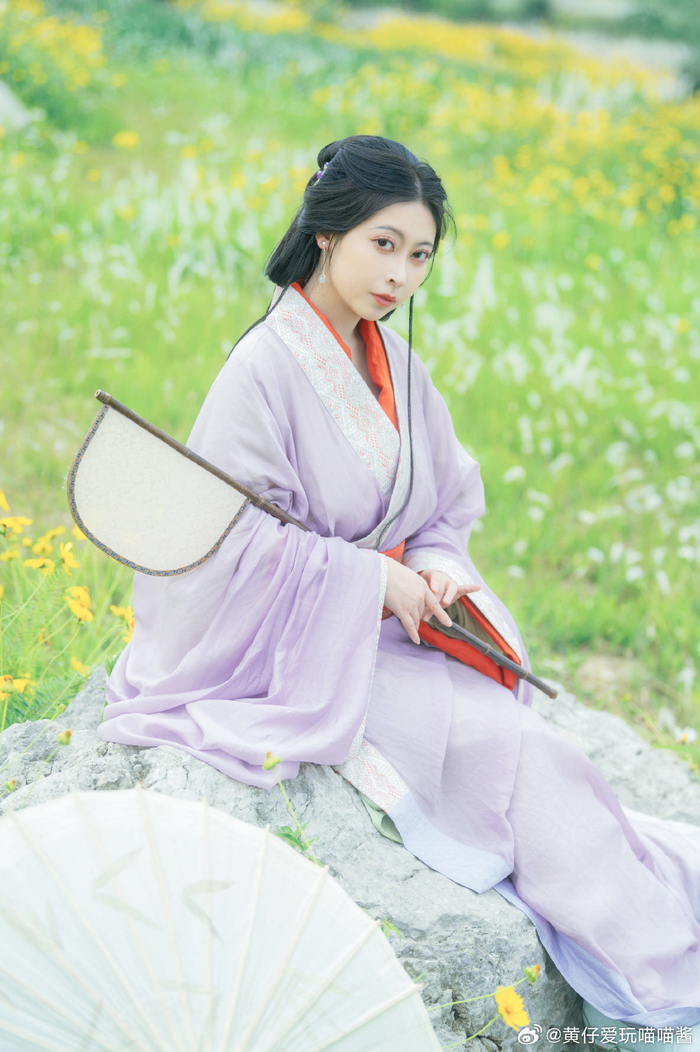 出境:@靠谱的cc酱_ 妆造