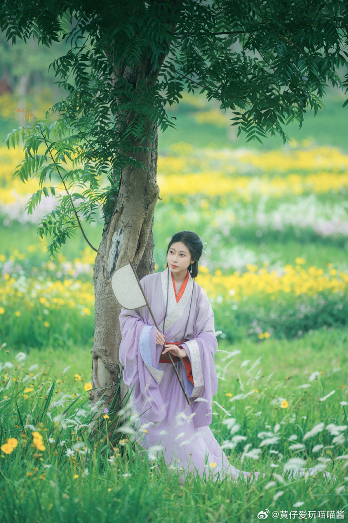 出境:@靠谱的cc酱_ 妆造