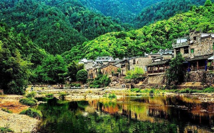 瑶里古村落，青山绿水间的古朴小镇