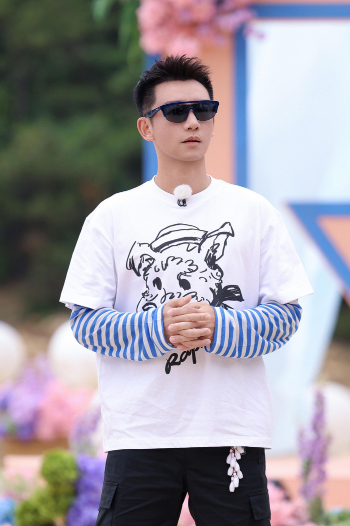 郑恺亮相奔跑吧搭档比拼今晚浙江卫视播出