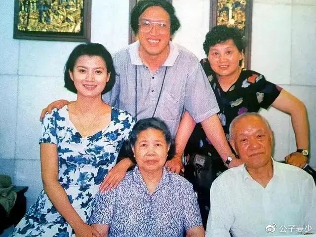 史兰芽与刘斌离婚23年,各自经历三段婚姻,如今一个天上一个地下