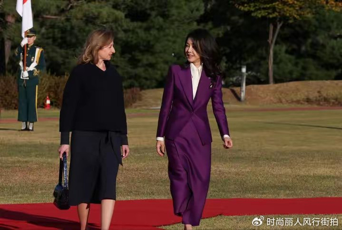 韩国第一夫人成为门面,外交活动上美翻天