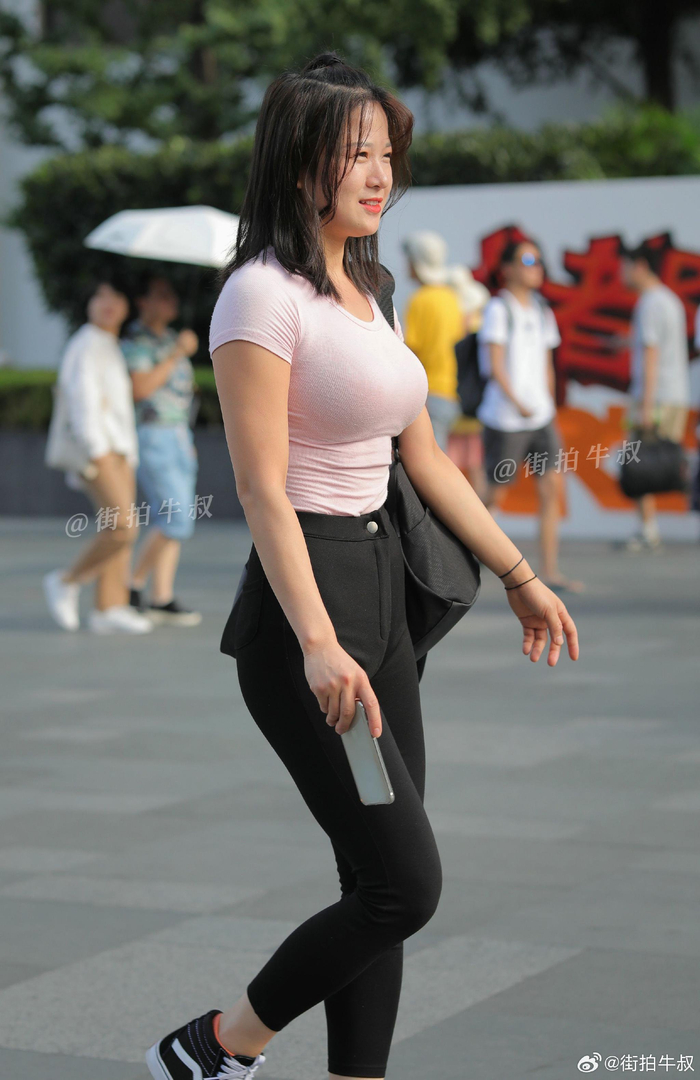 性感紧绷的健身美女