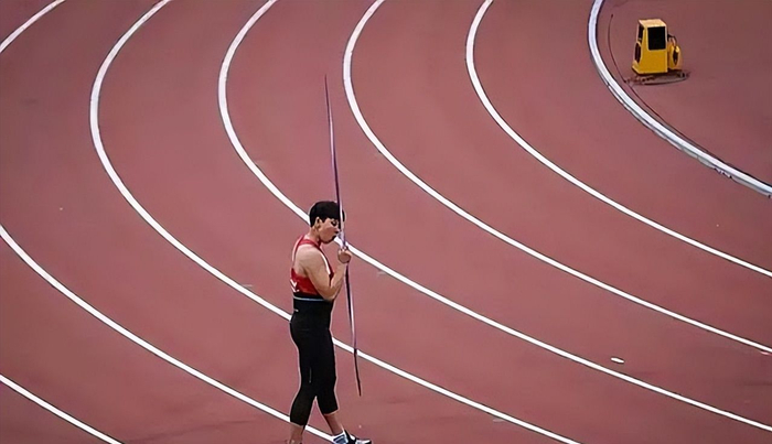 体坛“永久性世界纪录”:男子标枪104.8米,国际田联修订规则