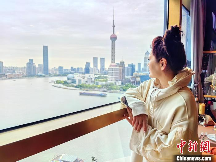 华人艺术家叶璐的百变人生:"逆流而上"追求艺术|歌剧|叶璐|范宇斌