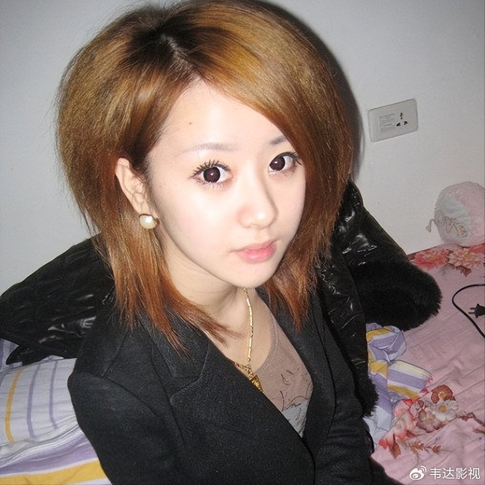 “网红鼻祖”程琳：曾称霸QQ空间的非主流女神，如今36岁怎样了？|qq空间|网恋|头像|宅男|时代_新浪新闻