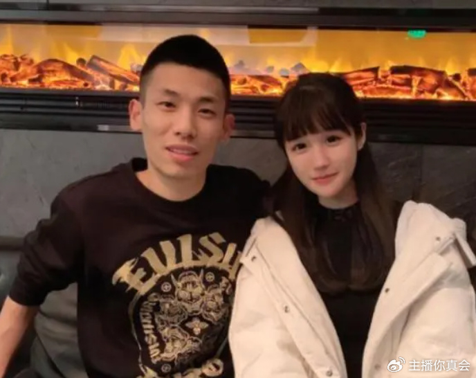 当天嫂子更是气得直接把宝哥拉黑了,旭旭宝宝在直播中自曝,嫂子看到