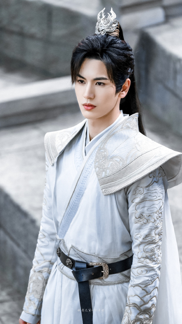 张凌赫/祁晓轩__财经头条