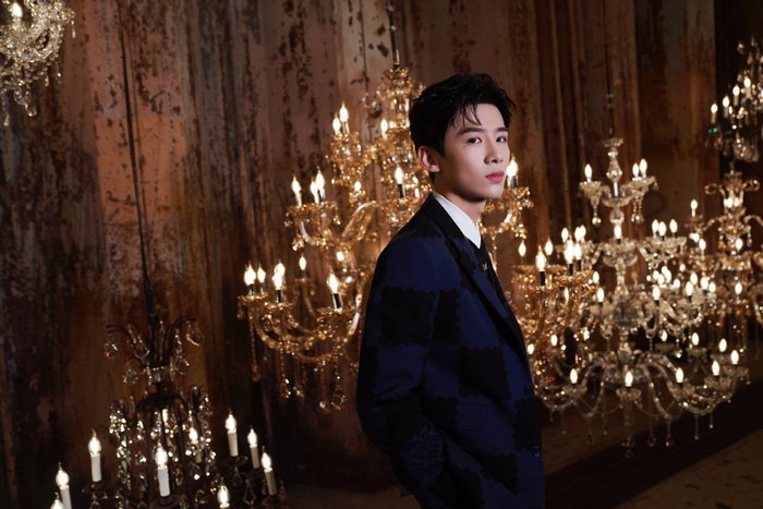 2021年,白敬亭获得了2020新浪微博之夜年度期待演员奖;同年凭借孙弈秋