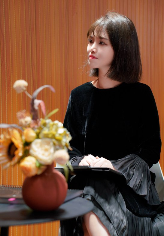 能否请您简单介绍一下自己的音乐背景和创业经历?唐宛徽:你好!