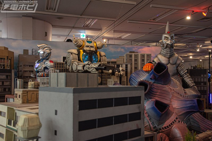 特摄场景是谁在房子里睡大觉开幕式内览会媒体图