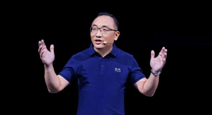 接棒吴冰,王骏履新!|上汽集团|华域汽车|吴冰_新浪新闻