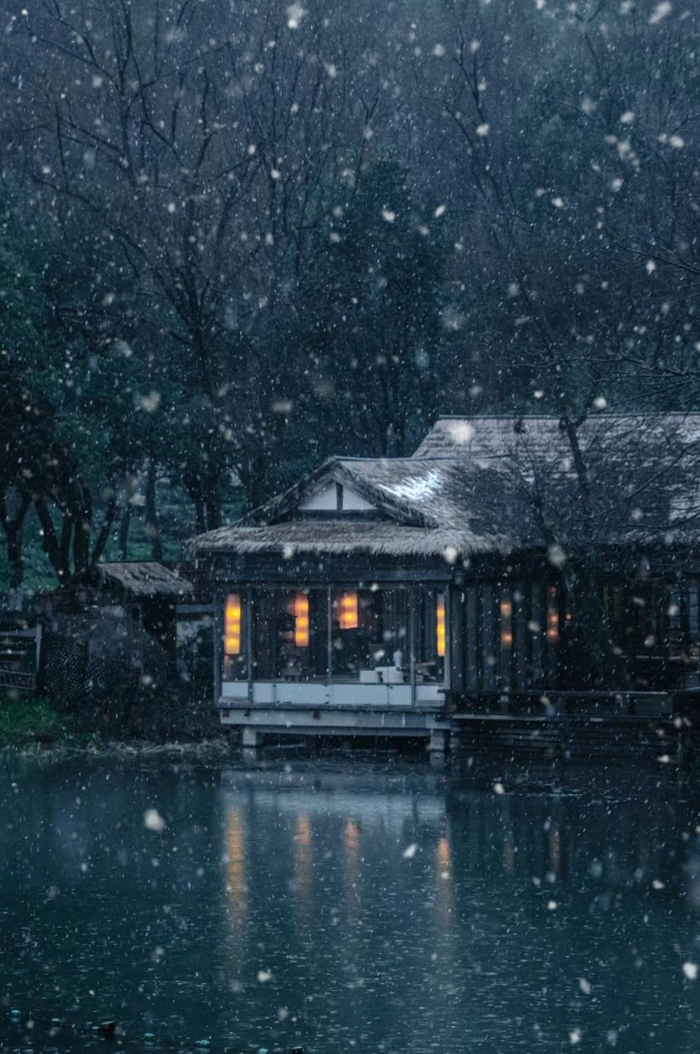 " 晚来天欲雪 "