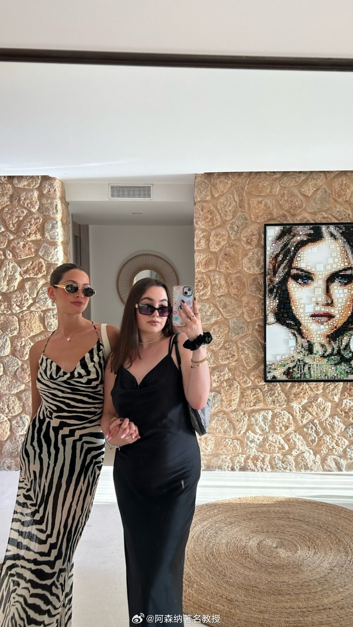 哈弗茨女友更新社媒晒照,美好的聚会