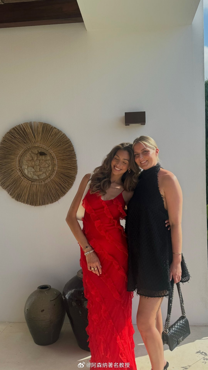 哈弗茨女友更新社媒晒照,美好的聚会