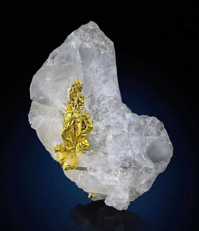 罕见的宝石摄影,璀璨又迷人,让人叹为观止|矿石|拉斯洛|摄影_新浪新闻