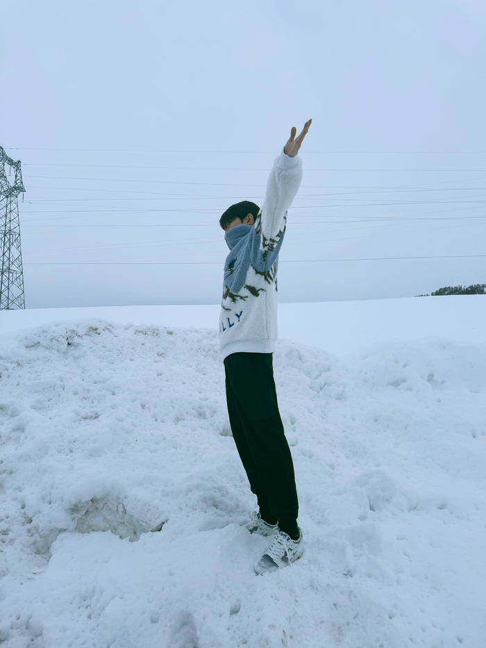 王源雪景照为你打开周末快乐瞬间