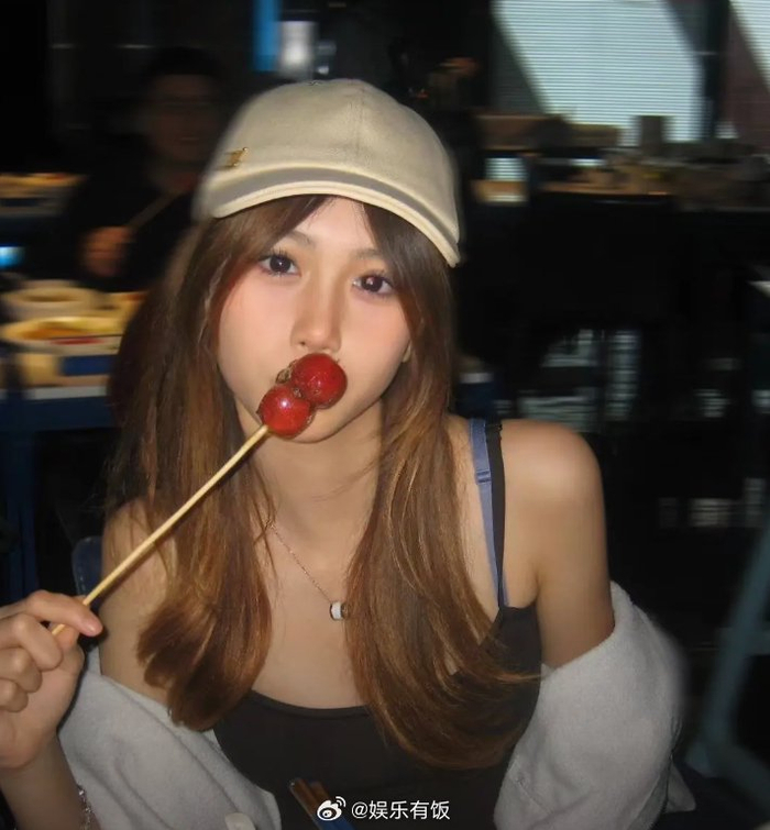 钟丽缇女儿考拉与好友聚餐晒出聚餐合照个个都是大美女