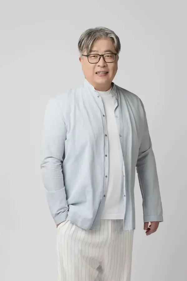 专访|小柯:唯一能战胜时间的就是作品|深处|剧场|音乐_新浪新闻