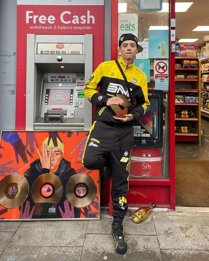 霸榜的uk drill rapper们,人均石头岛懂哥,穿搭不太「卷」