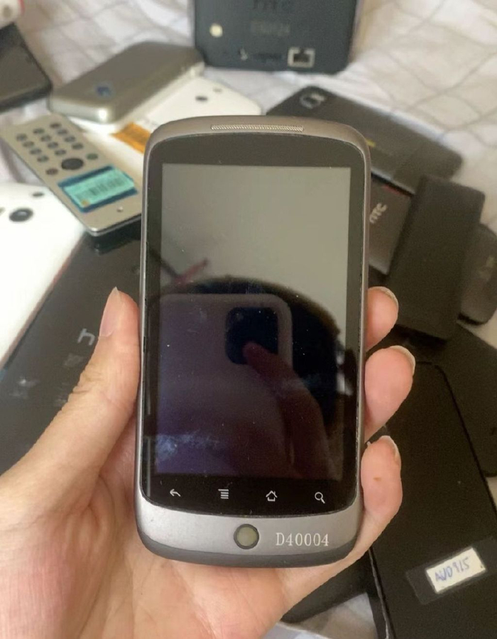 一大堆htc工程机流入闲鱼,打包价1700,你认识几个?