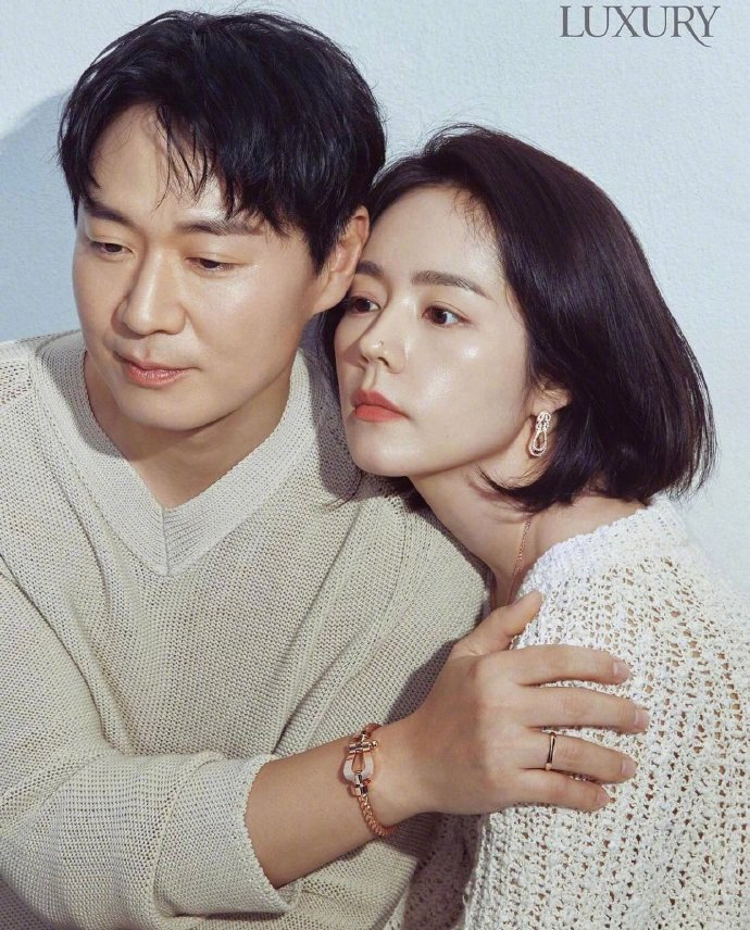 韩佳人延政勋结婚19年第一次拍摄情侣画报欧尼脸上完全没有岁月的痕迹