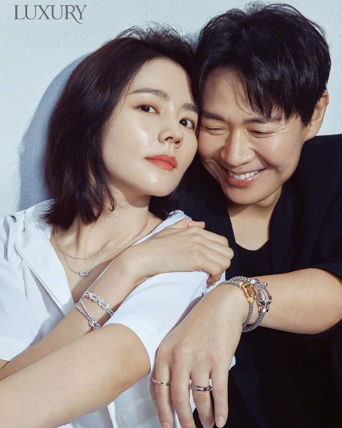 韩佳人延政勋结婚19年第一次拍摄情侣画报欧尼脸上完全没有岁月的痕迹