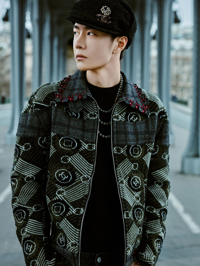 王一博巴黎时装周新照法式格调漫涌