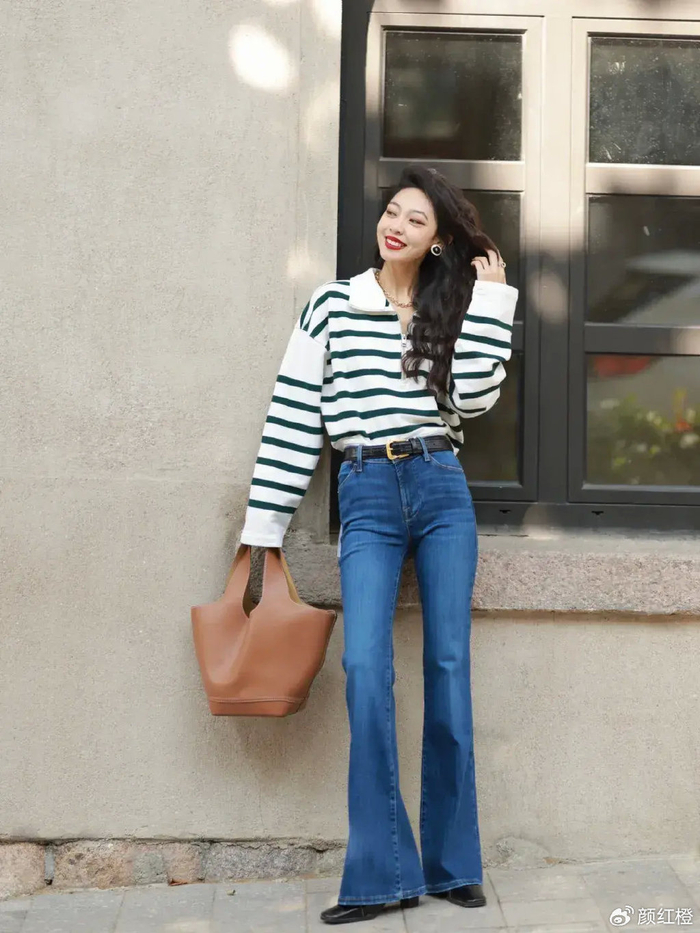 懂得塞衣角这样的小技巧,真的很重要,将上衣塞进我们的裤子里边,可以