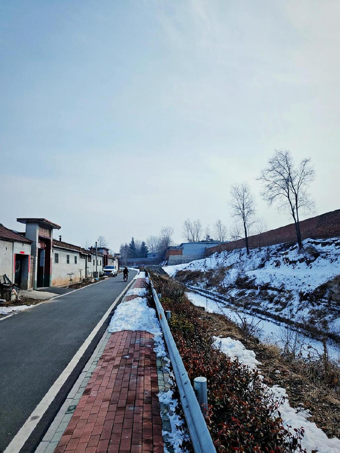 有你更酷用iqoo12手机摄影记录新年里山东农村的烟花灿烂