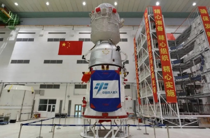 神舟二十号3人出征,十九将返回,二十一乘组确定,船箭待命救援|中国空间站|神舟十九号|空间站|航天员|飞船_新浪军事_新浪新闻