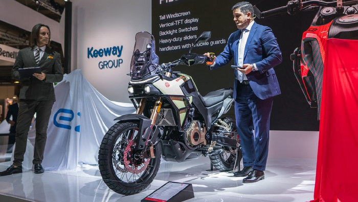 三家车企联手凯威mbp三款新车亮相