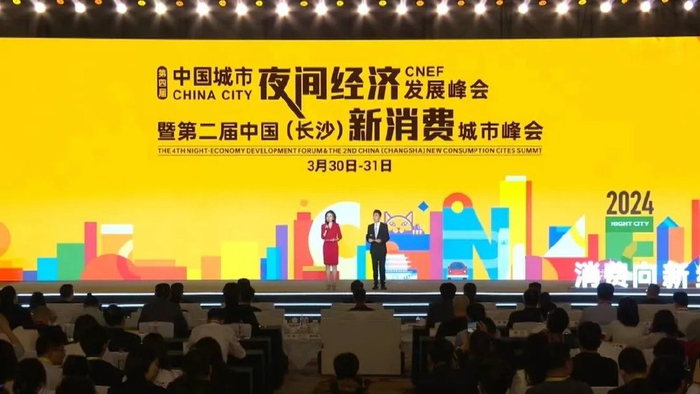 主持人大赛铜奖白影,气场颜值能力都有,央视二套为什么不重用?