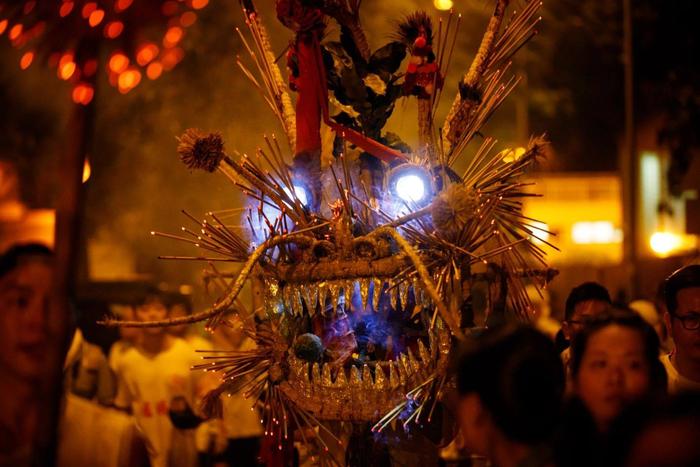 中秋节要到了,香港习俗:舞火龙……|香港_新浪新闻